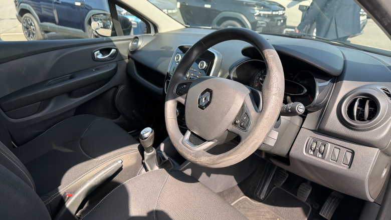 Renault Clio 1.2 16V Play 5dr Petrol Hatchback